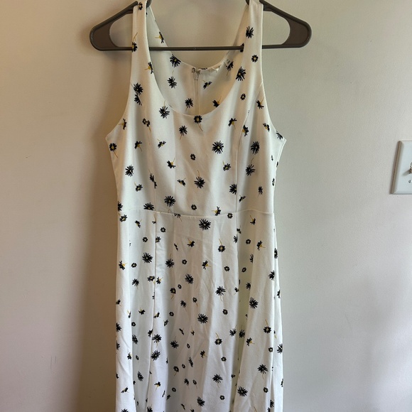 Gap Fit & Flair Midi White Tank Dress with Black & Yellow Flowers Size 8 - Picture 1 of 3
